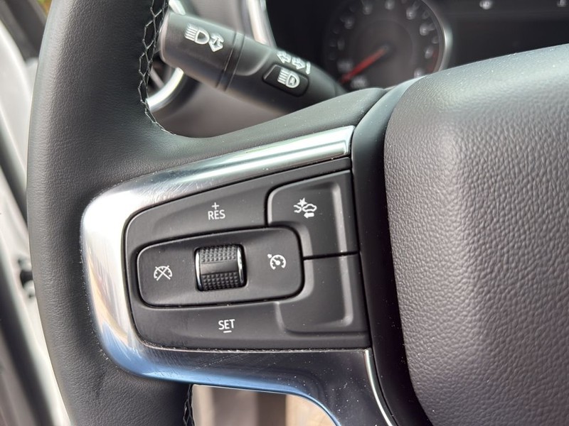 Chevrolet Blazer Vehicle Full-screen Gallery Image 9