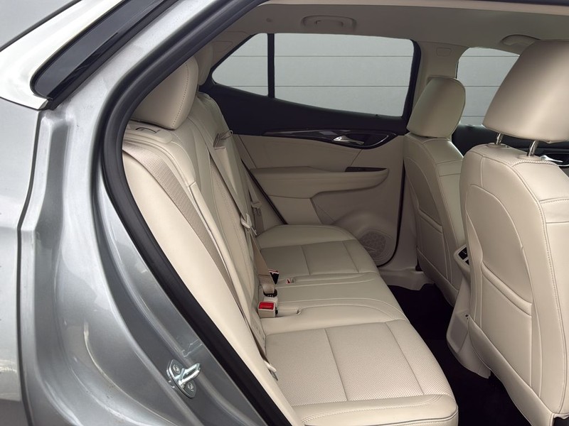 Buick Envision Vehicle Full-screen Gallery Image 14