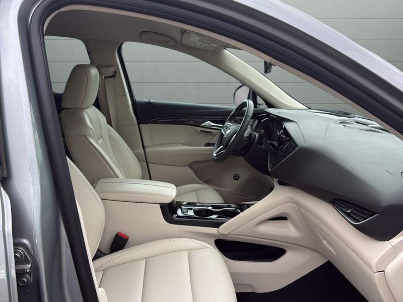 Buick Envision Vehicle Full-screen Gallery Image 15
