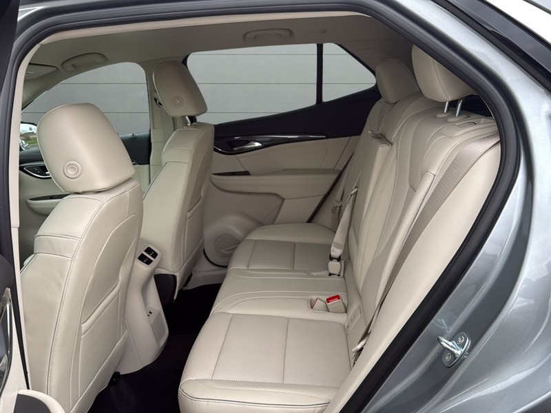 Buick Envision Vehicle Full-screen Gallery Image 16