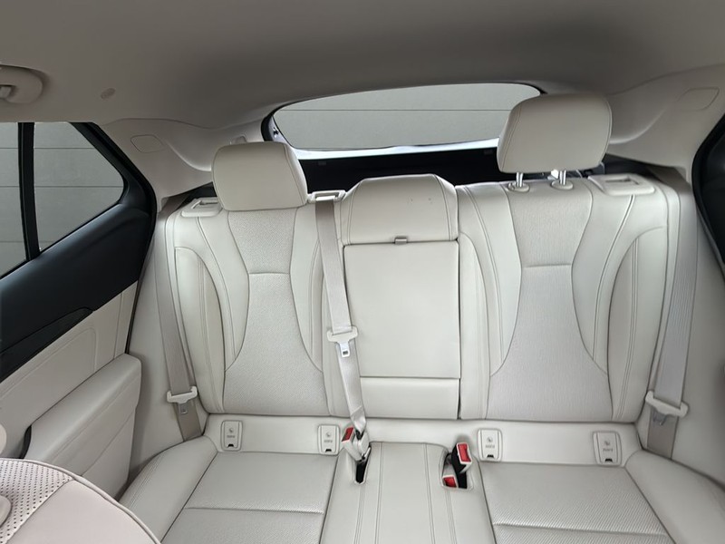 Buick Envision Vehicle Full-screen Gallery Image 27