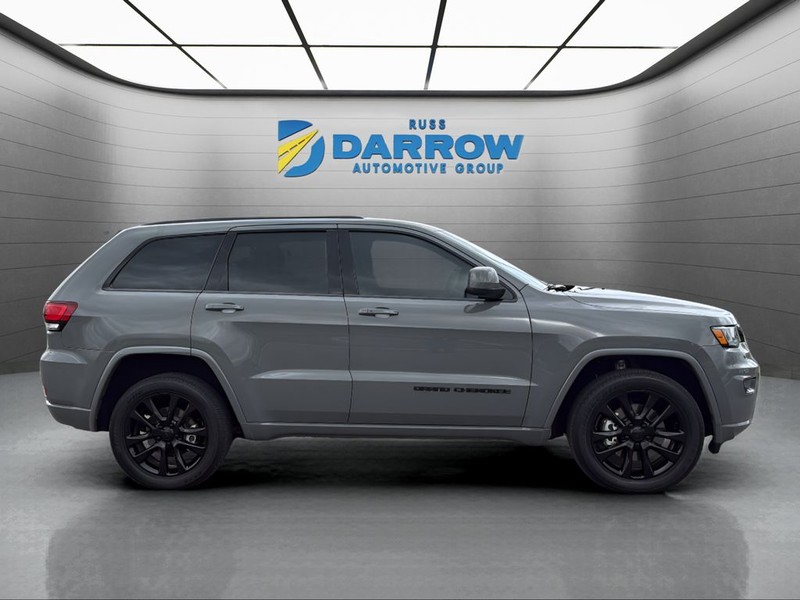 Jeep Grand Cherokee Vehicle Full-screen Gallery Image 6