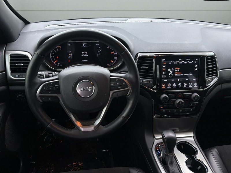 Jeep Grand Cherokee Vehicle Full-screen Gallery Image 12