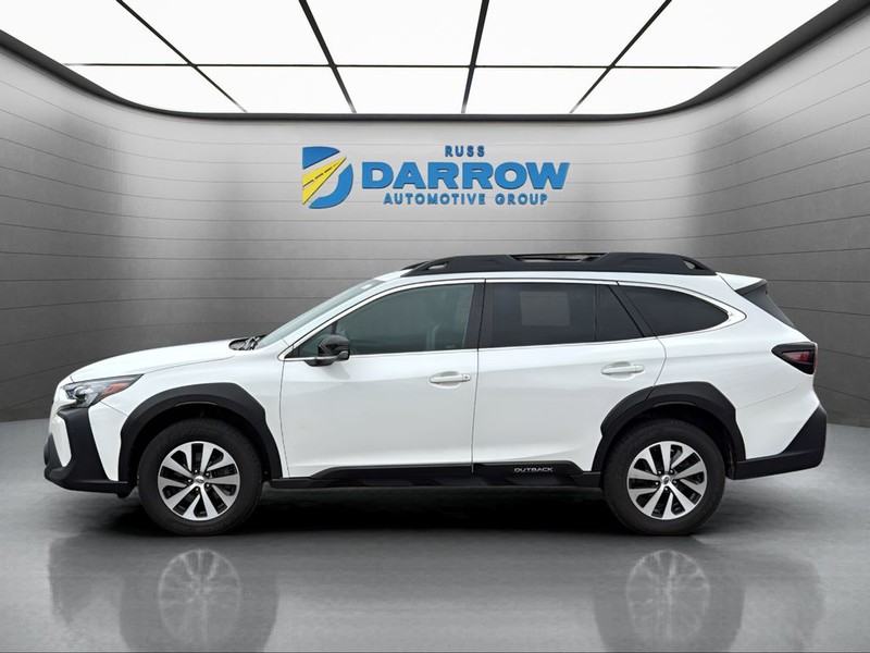 Subaru Outback Vehicle Full-screen Gallery Image 2