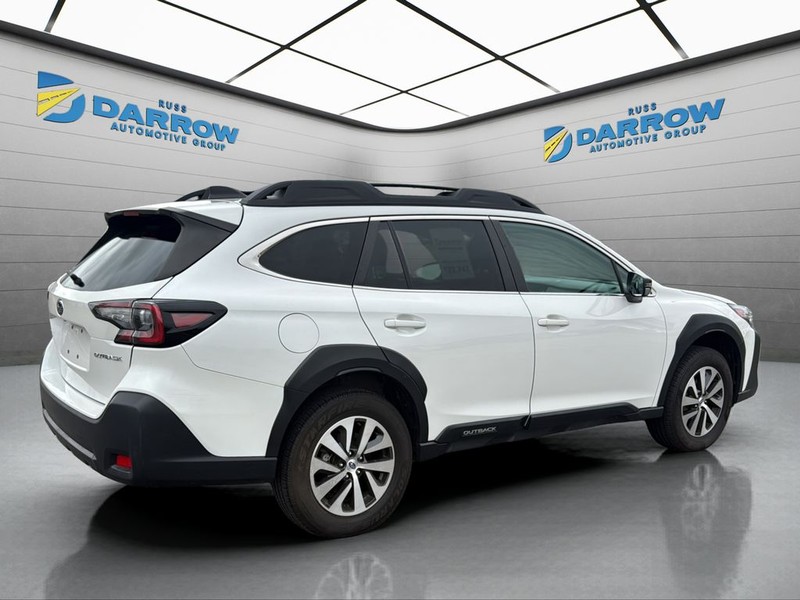 Subaru Outback Vehicle Full-screen Gallery Image 5