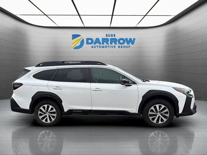 Subaru Outback Vehicle Full-screen Gallery Image 6
