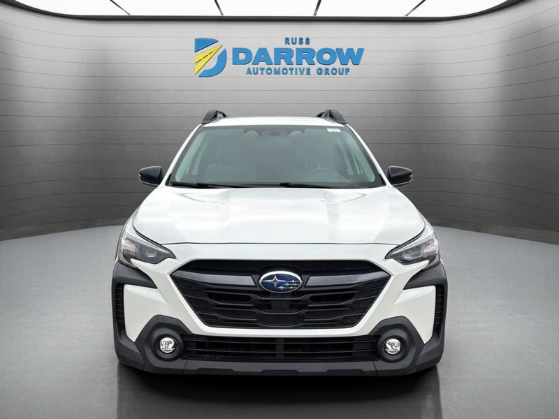 Subaru Outback Vehicle Full-screen Gallery Image 8