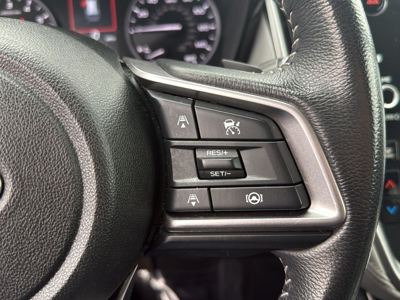 Subaru Outback Vehicle Full-screen Gallery Image 19