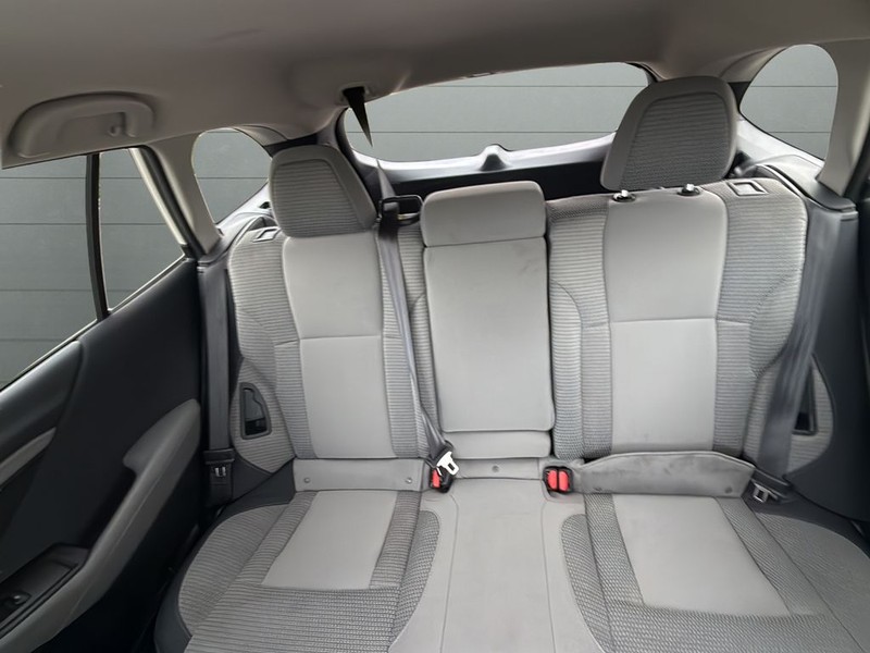 Subaru Outback Vehicle Full-screen Gallery Image 27