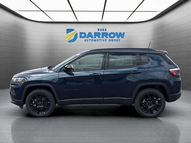 Jeep Compass Vehicle Full-screen Gallery Image 2