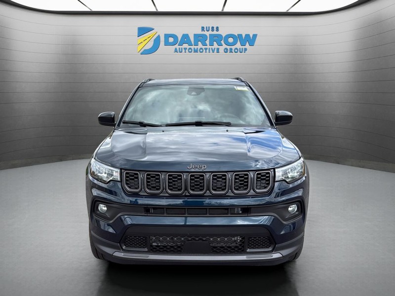 Jeep Compass Vehicle Full-screen Gallery Image 8