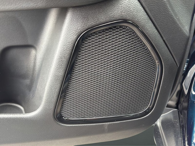 Jeep Compass Vehicle Full-screen Gallery Image 25