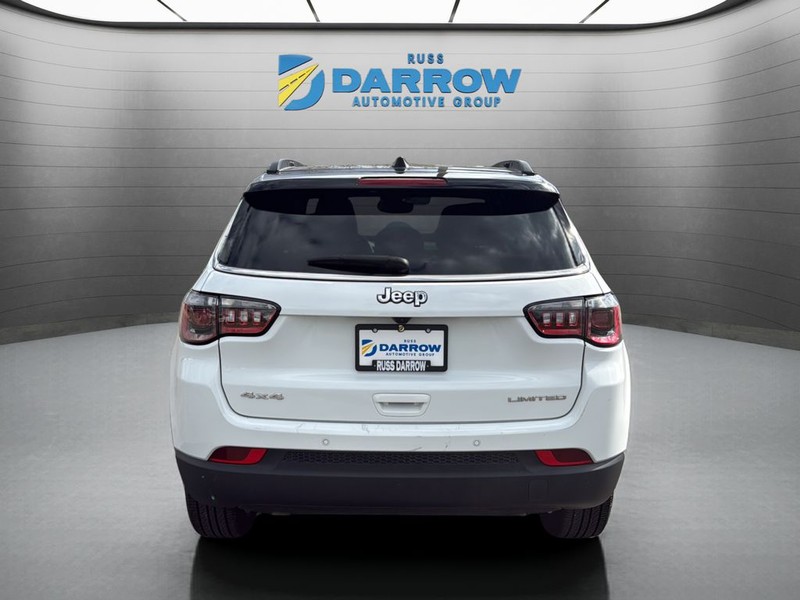 Jeep Compass Vehicle Full-screen Gallery Image 4