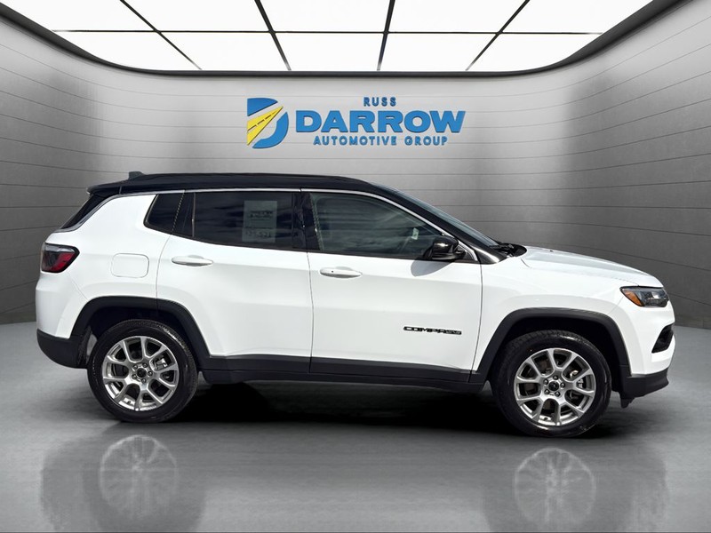 Jeep Compass Vehicle Full-screen Gallery Image 6