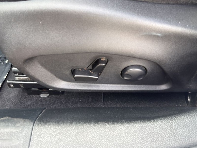 Jeep Compass Vehicle Full-screen Gallery Image 26