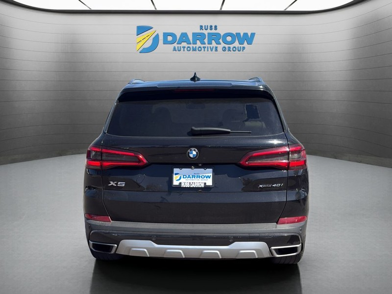 BMW X5 Vehicle Full-screen Gallery Image 4