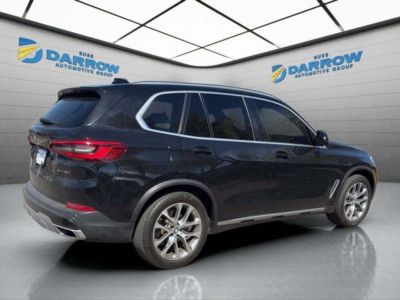 BMW X5 Vehicle Full-screen Gallery Image 5