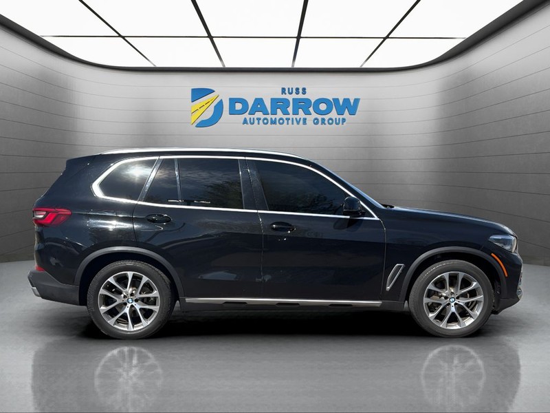 BMW X5 Vehicle Full-screen Gallery Image 6