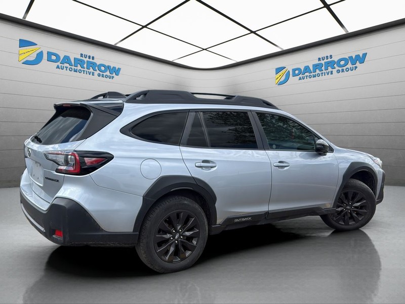Subaru Outback Vehicle Full-screen Gallery Image 5