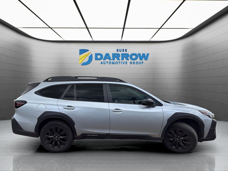 Subaru Outback Vehicle Full-screen Gallery Image 6