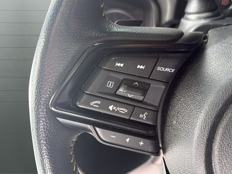 Subaru Outback Vehicle Full-screen Gallery Image 9
