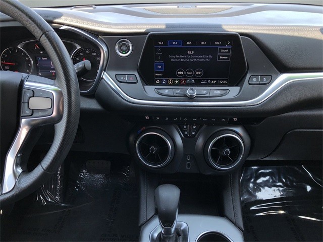 Chevrolet Blazer Vehicle Full-screen Gallery Image 19