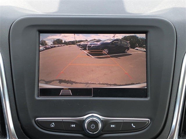 Chevrolet Equinox Vehicle Full-screen Gallery Image 23