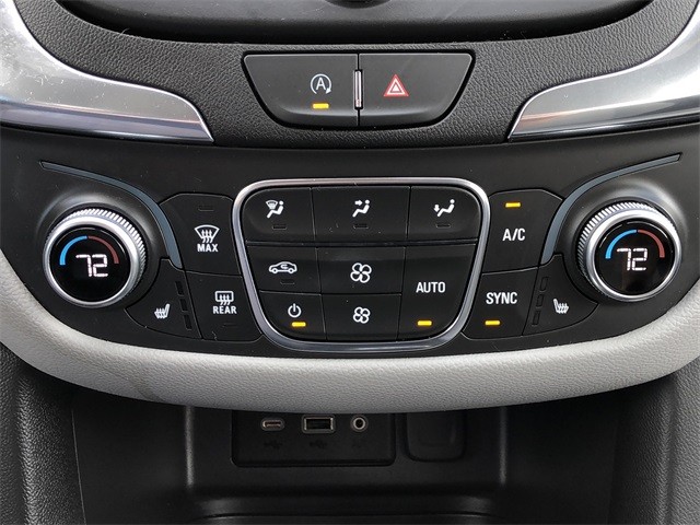 Chevrolet Equinox Vehicle Full-screen Gallery Image 26