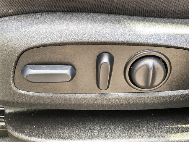 Chevrolet Equinox Vehicle Full-screen Gallery Image 28