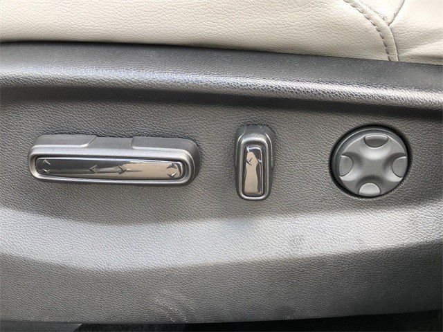 Honda CR-V Vehicle Full-screen Gallery Image 26