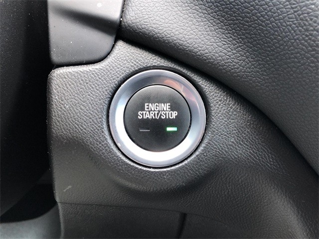 Chevrolet Equinox Vehicle Full-screen Gallery Image 10