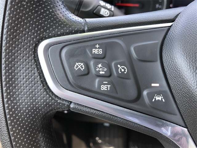 Chevrolet Equinox Vehicle Full-screen Gallery Image 12