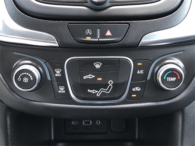 Chevrolet Equinox Vehicle Full-screen Gallery Image 13