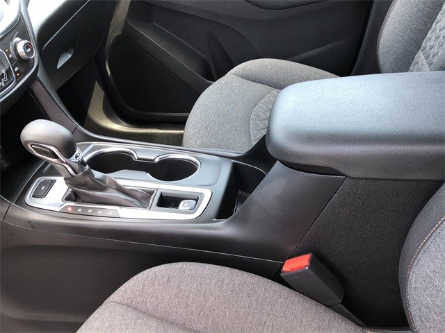 Chevrolet Equinox Vehicle Full-screen Gallery Image 22