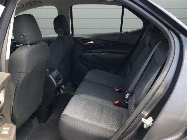 Chevrolet Equinox Vehicle Full-screen Gallery Image 26