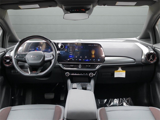 Chevrolet Equinox EV Vehicle Full-screen Gallery Image 12