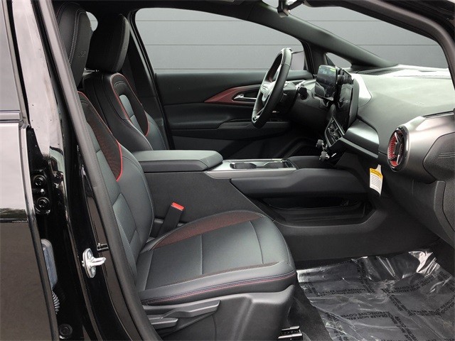 Chevrolet Equinox EV Vehicle Full-screen Gallery Image 15