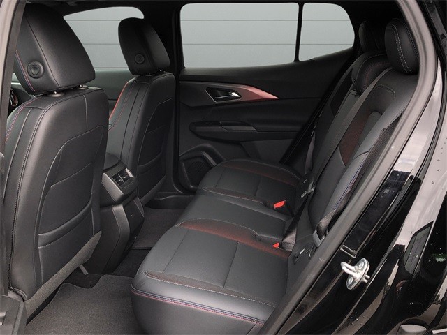 Chevrolet Equinox EV Vehicle Full-screen Gallery Image 16