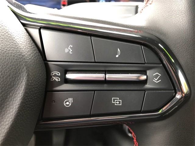 Chevrolet Equinox EV Vehicle Full-screen Gallery Image 18