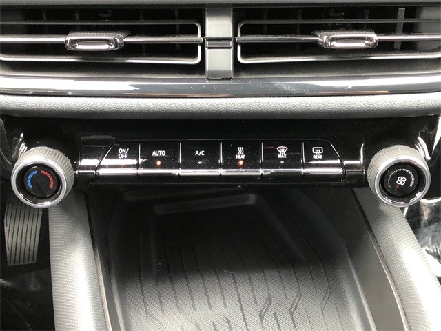 Chevrolet Equinox EV Vehicle Full-screen Gallery Image 24