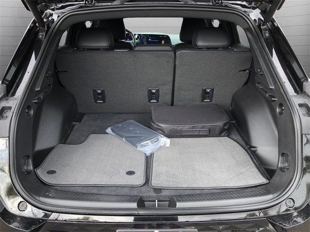 Chevrolet Equinox EV Vehicle Full-screen Gallery Image 25