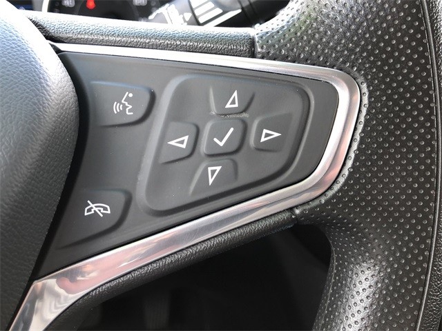 Chevrolet Equinox Vehicle Full-screen Gallery Image 18