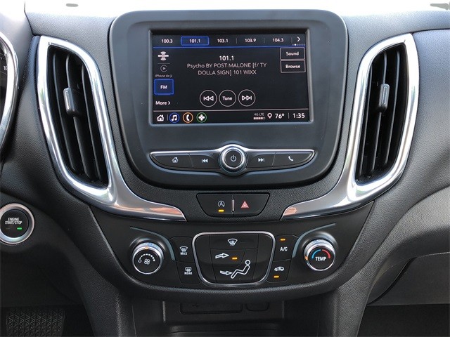 Chevrolet Equinox Vehicle Full-screen Gallery Image 21