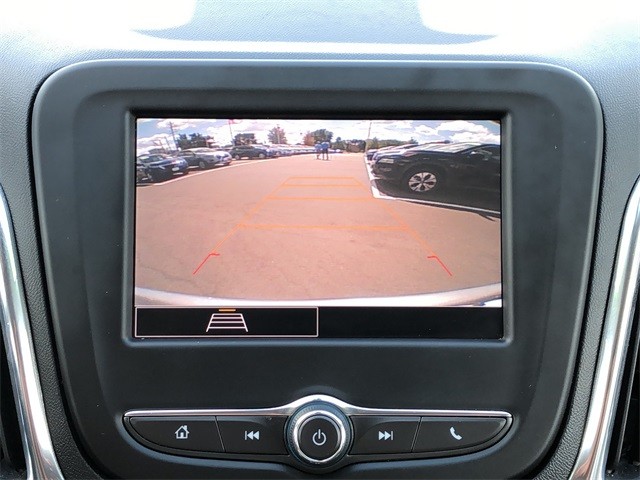 Chevrolet Equinox Vehicle Full-screen Gallery Image 23