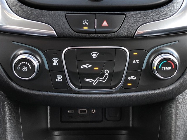 Chevrolet Equinox Vehicle Full-screen Gallery Image 26