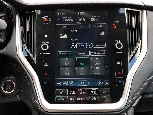 Subaru Outback Vehicle Full-screen Gallery Image 21