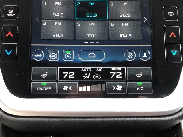 Subaru Outback Vehicle Full-screen Gallery Image 26