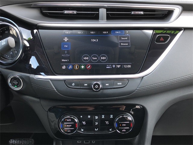Buick Encore GX Vehicle Full-screen Gallery Image 21