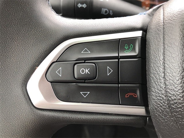 Jeep Compass Vehicle Full-screen Gallery Image 9