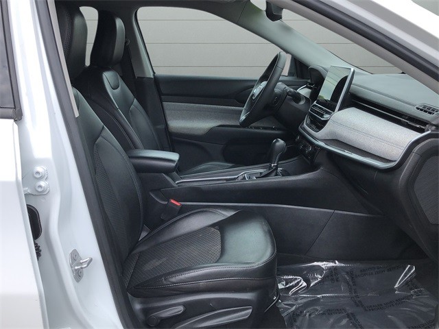 Jeep Compass Vehicle Full-screen Gallery Image 15